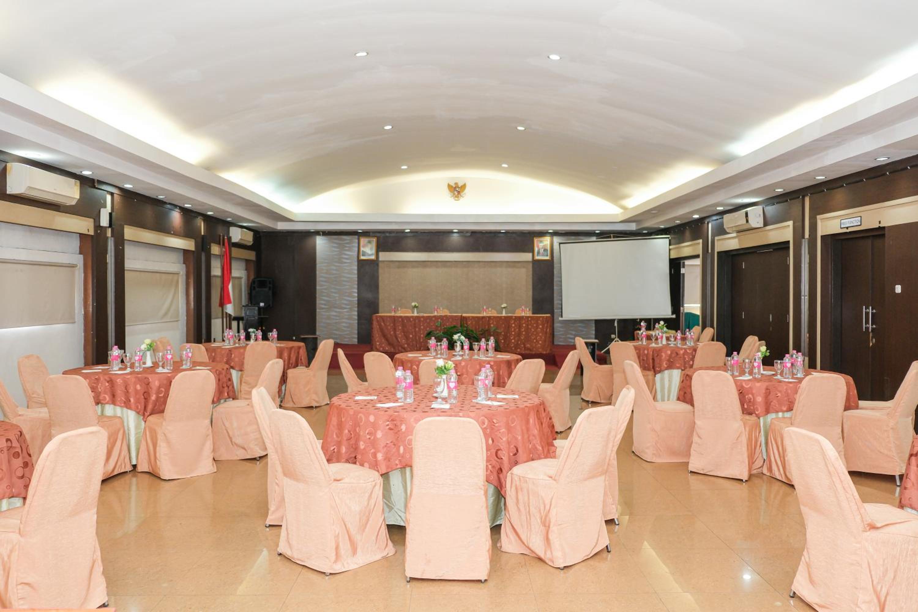 Hotel Dalu Semarang 37/50