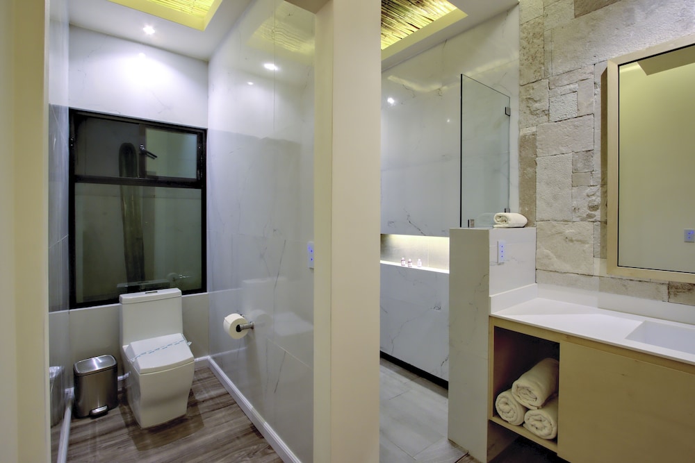 Bottega Hotel Boutique 48/50