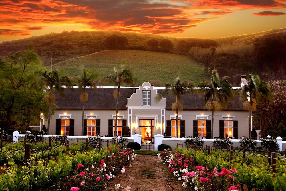 Grande Roche Hotel 7/76