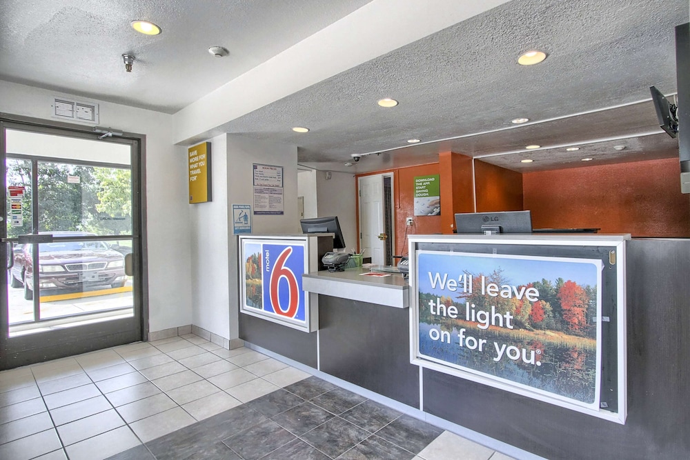 Motel6 New Cumberland, PA - Harrisburg - Hershey South 12/43