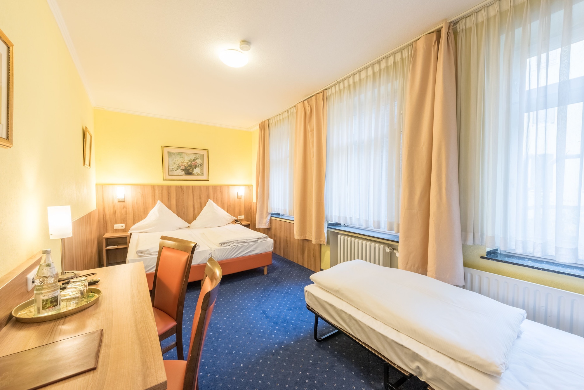 ROOM, TRIPLE