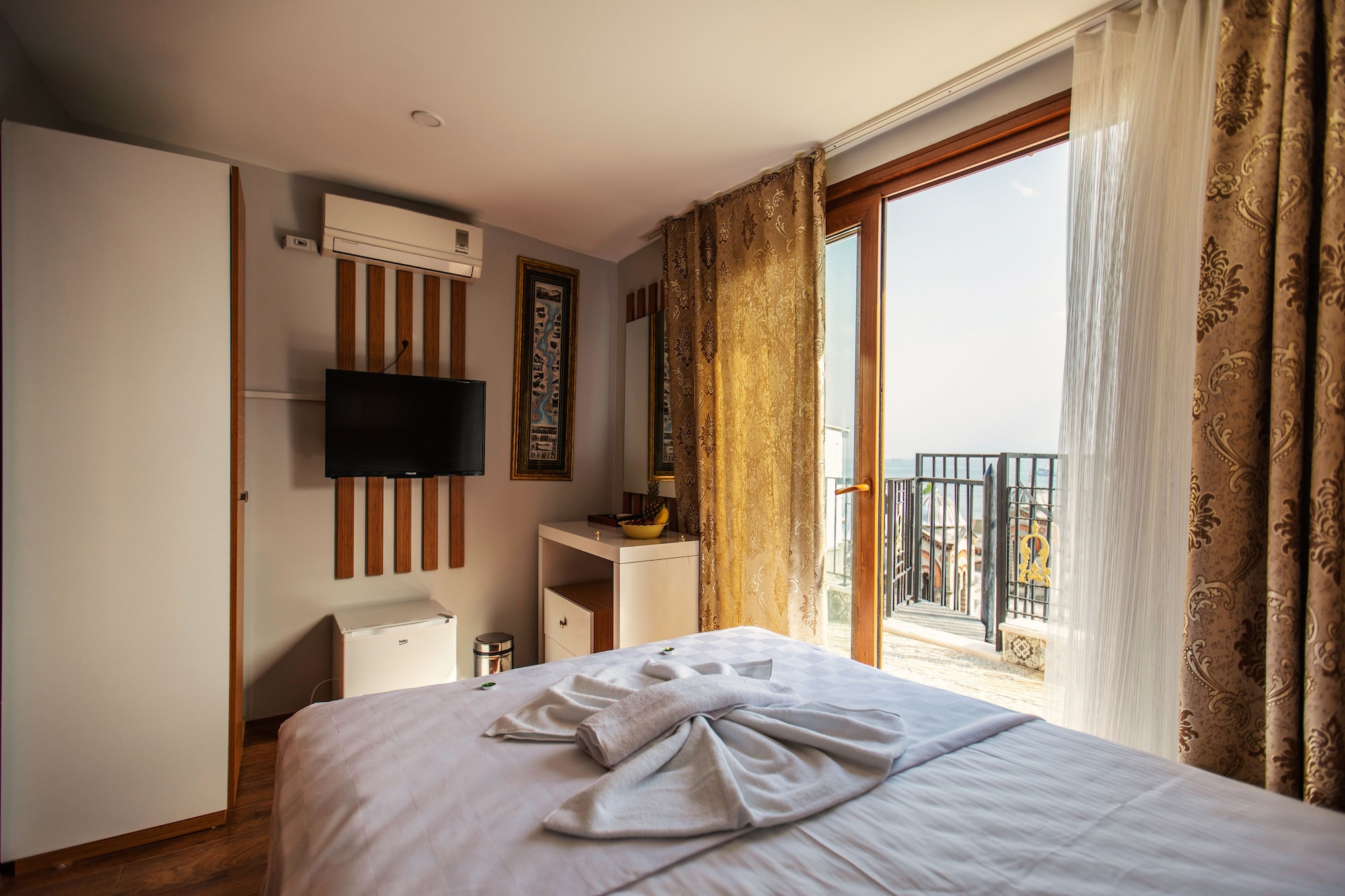 ROOM, DOUBLE BED, SEA VIEW, TERRACE