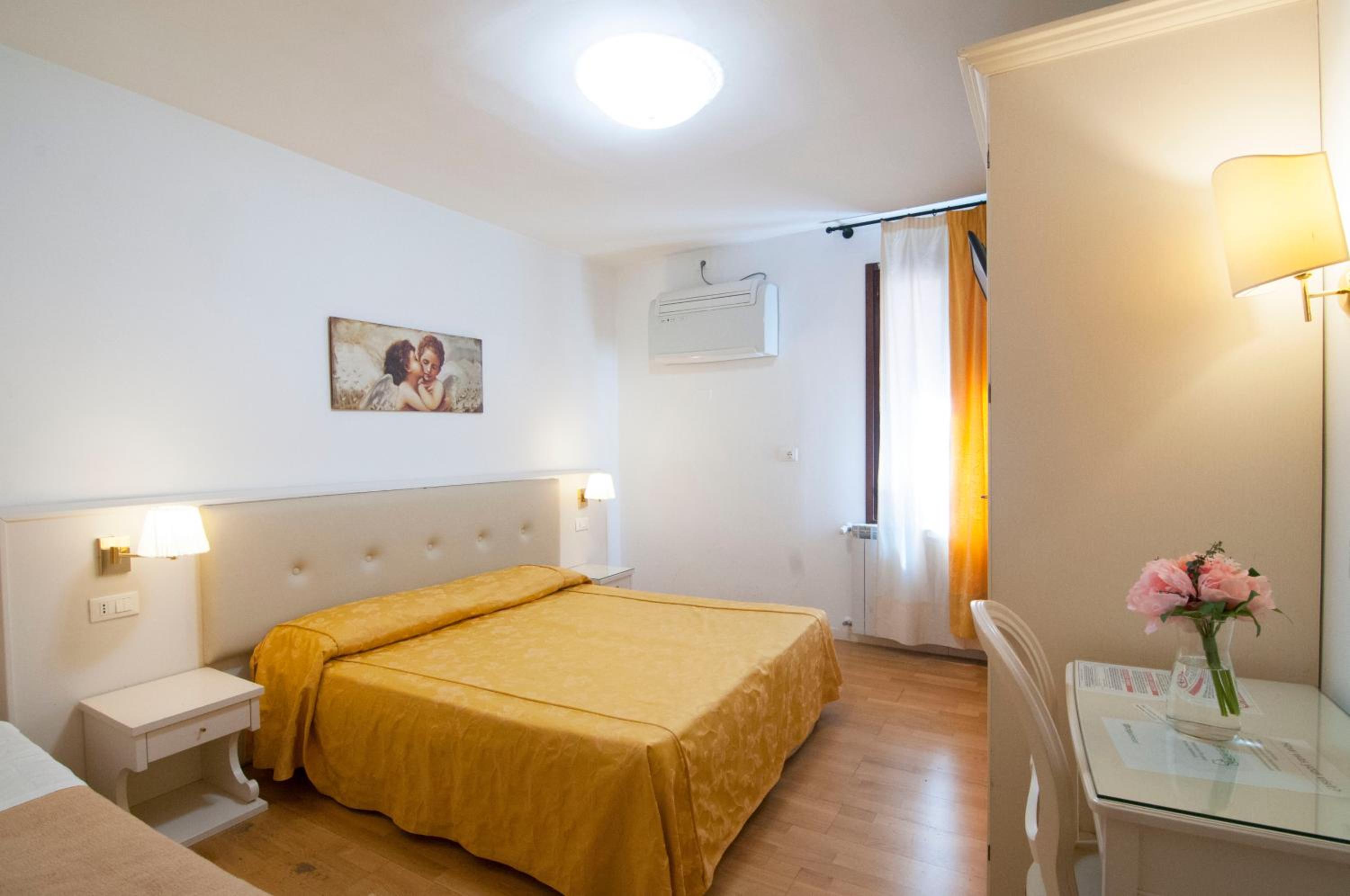 Hotel Ai Tolentini 14/55