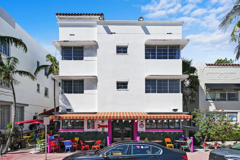 Whitelaw Hotel 8/59