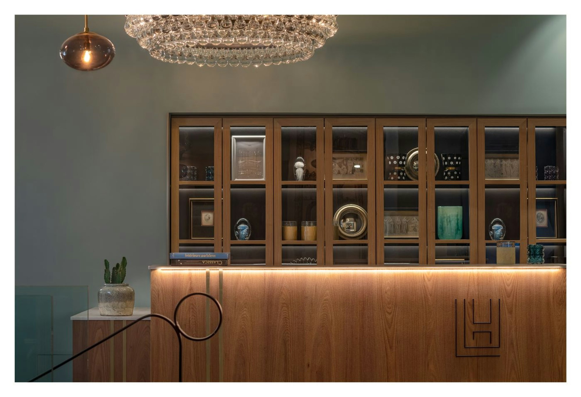Lyric Opera Hotel photo3