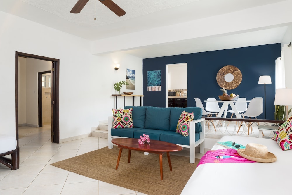 White Sands Negril 35/54