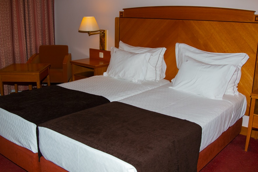 Room, Twin Beds, City View