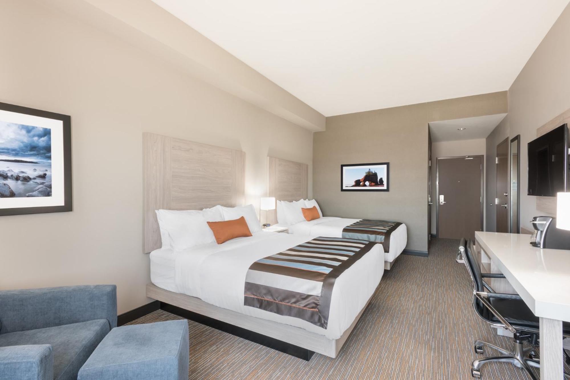Room, King Bed, 2 Queen Beds, Accessible