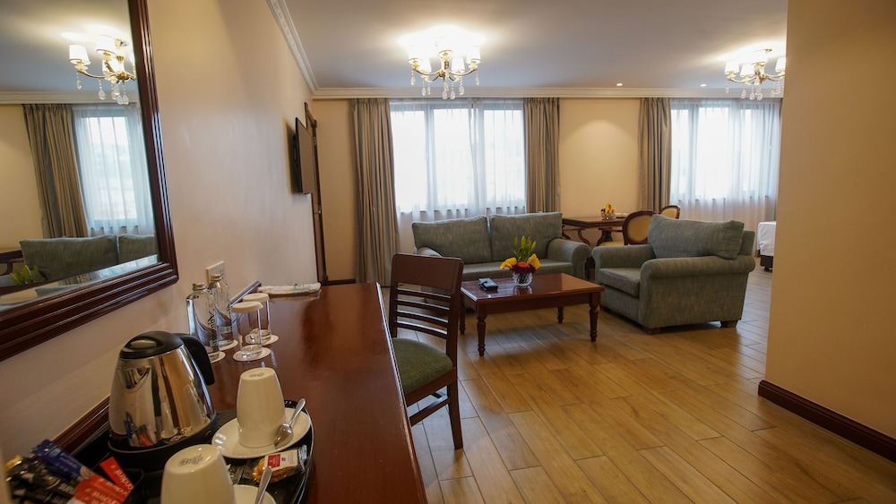 Sarova Woodlands Hotel Spa 34/50