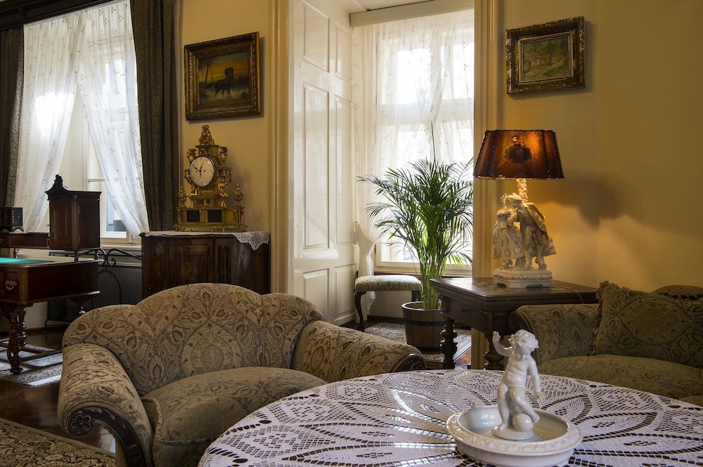 Grand Hotel Praha 59/79