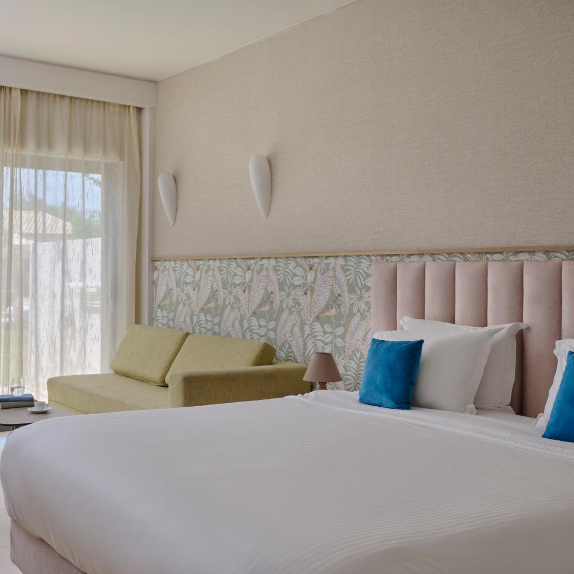 JUNIOR SUITE, SIDE SEA VIEW