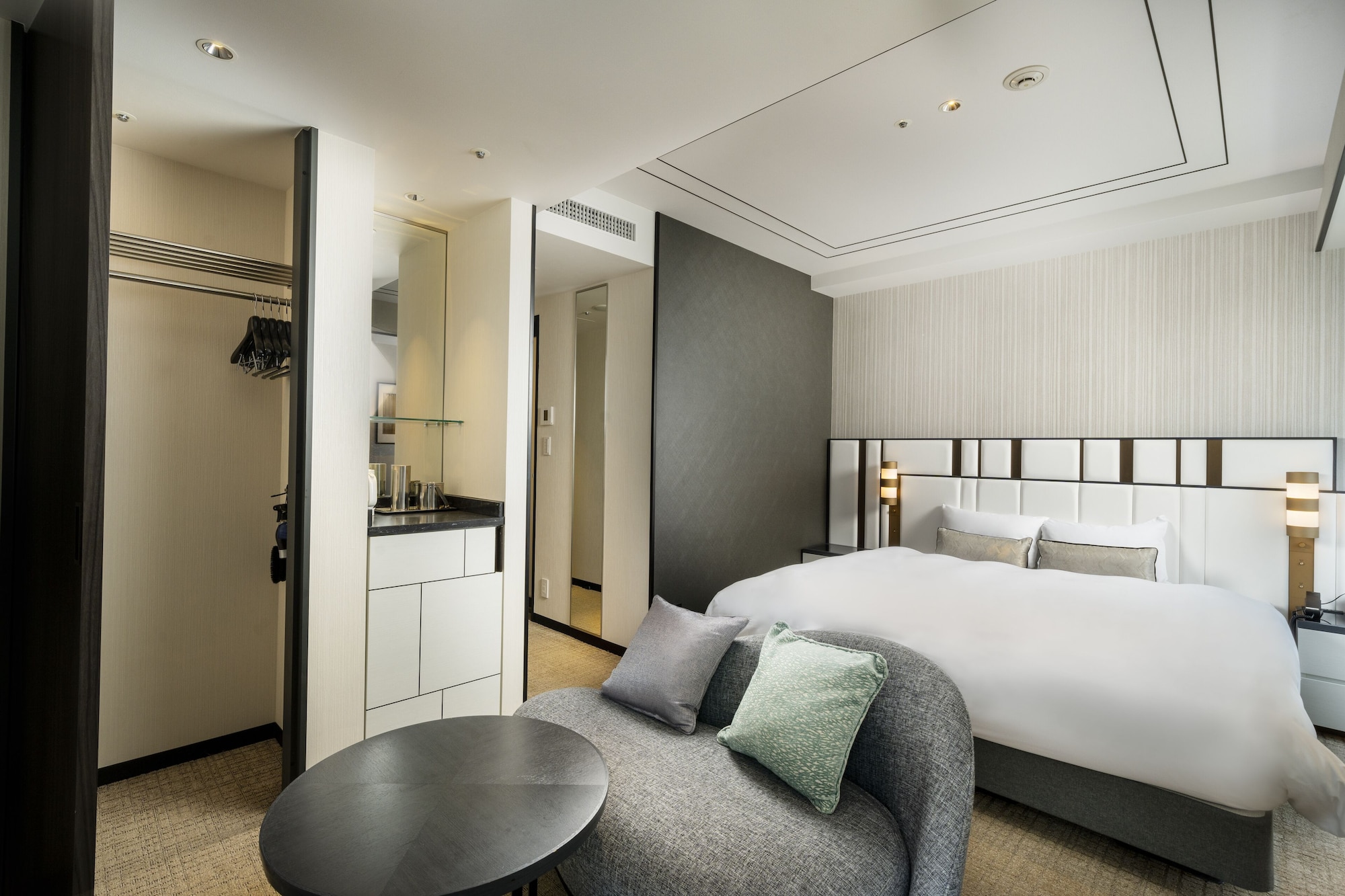 Deluxe, King Bed, KOKO HOTEL Premier Nihonbashi Hamacho 5/7