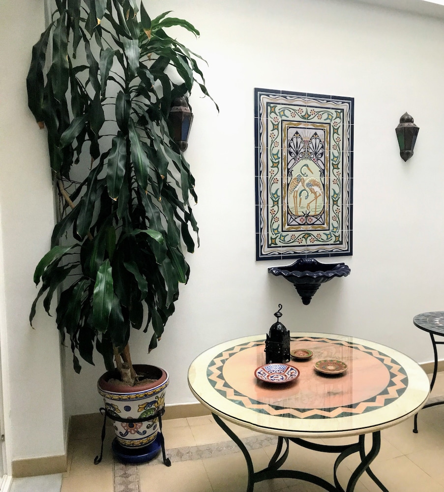Triana Luxury Home 8/48