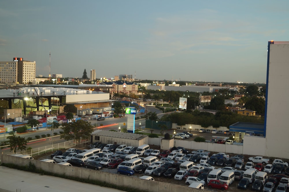 Hampton Inn by Hilton Merida 40/40