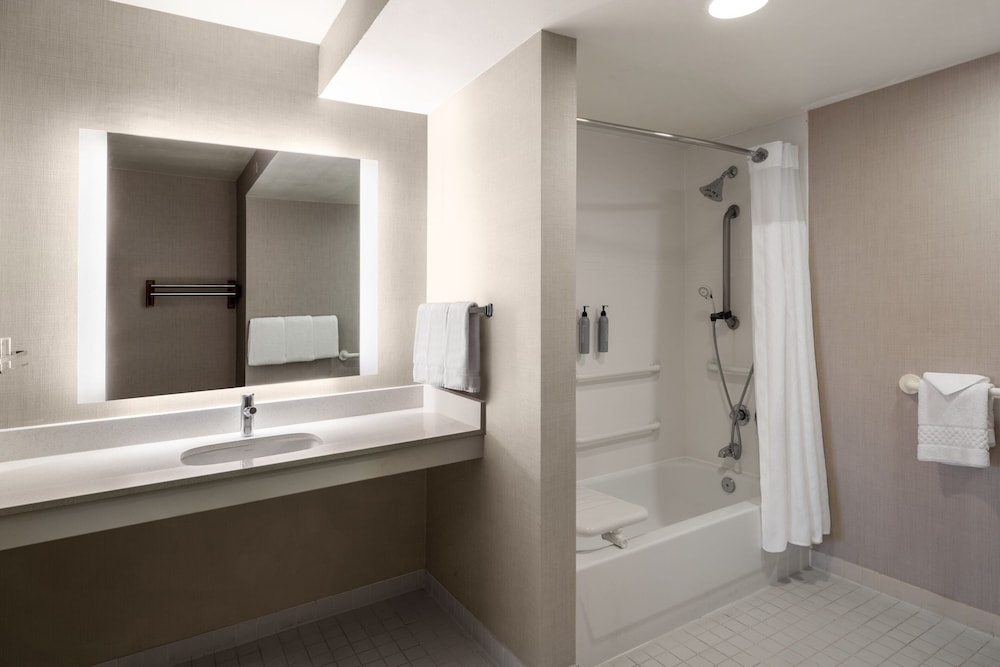 Residence Inn by Marriott Boulder Broomfield 7/30