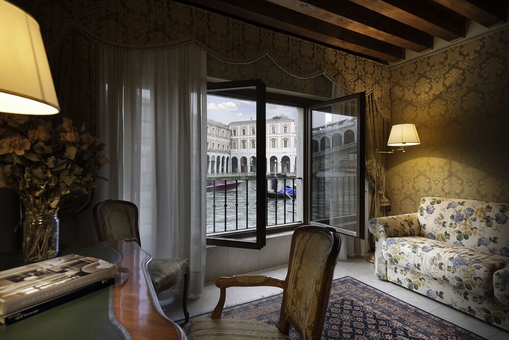 Hotel Al Ponte Antico 39/48