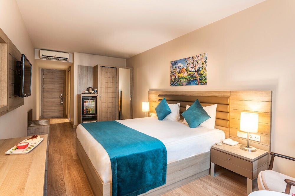 Rox Hotel 6/52