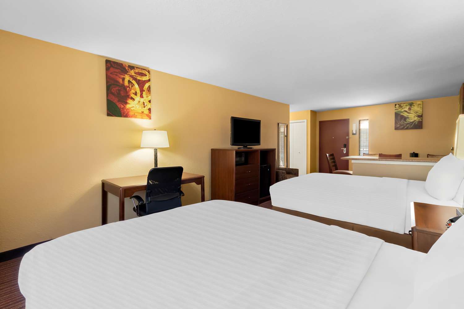 جناح بسريرين كوين، SureStay Plus by Best Western San Antonio Fiesta Inn 2/5
