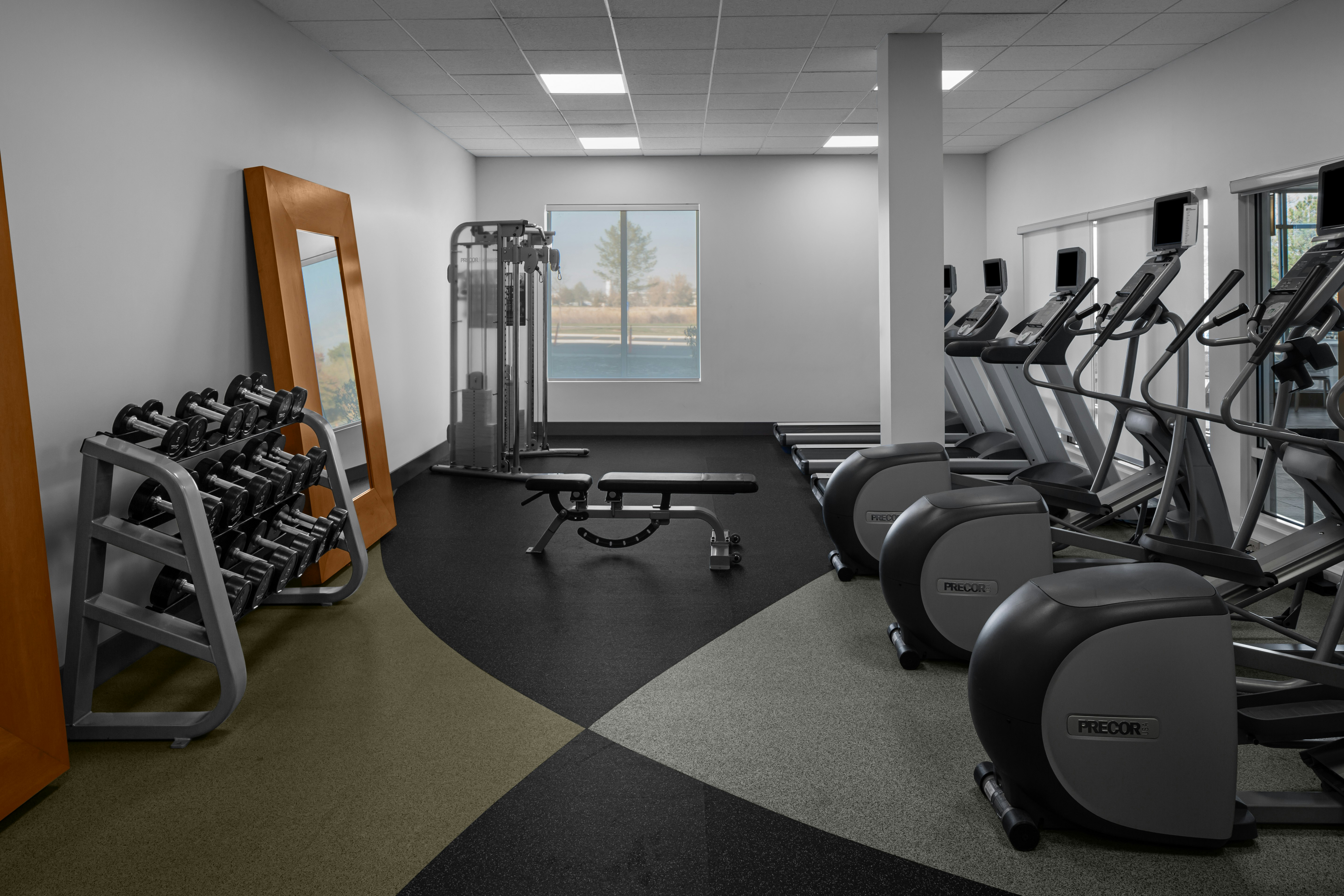 HILTON GARDEN INN SALT LAKE CITY AIRPORT 36/77