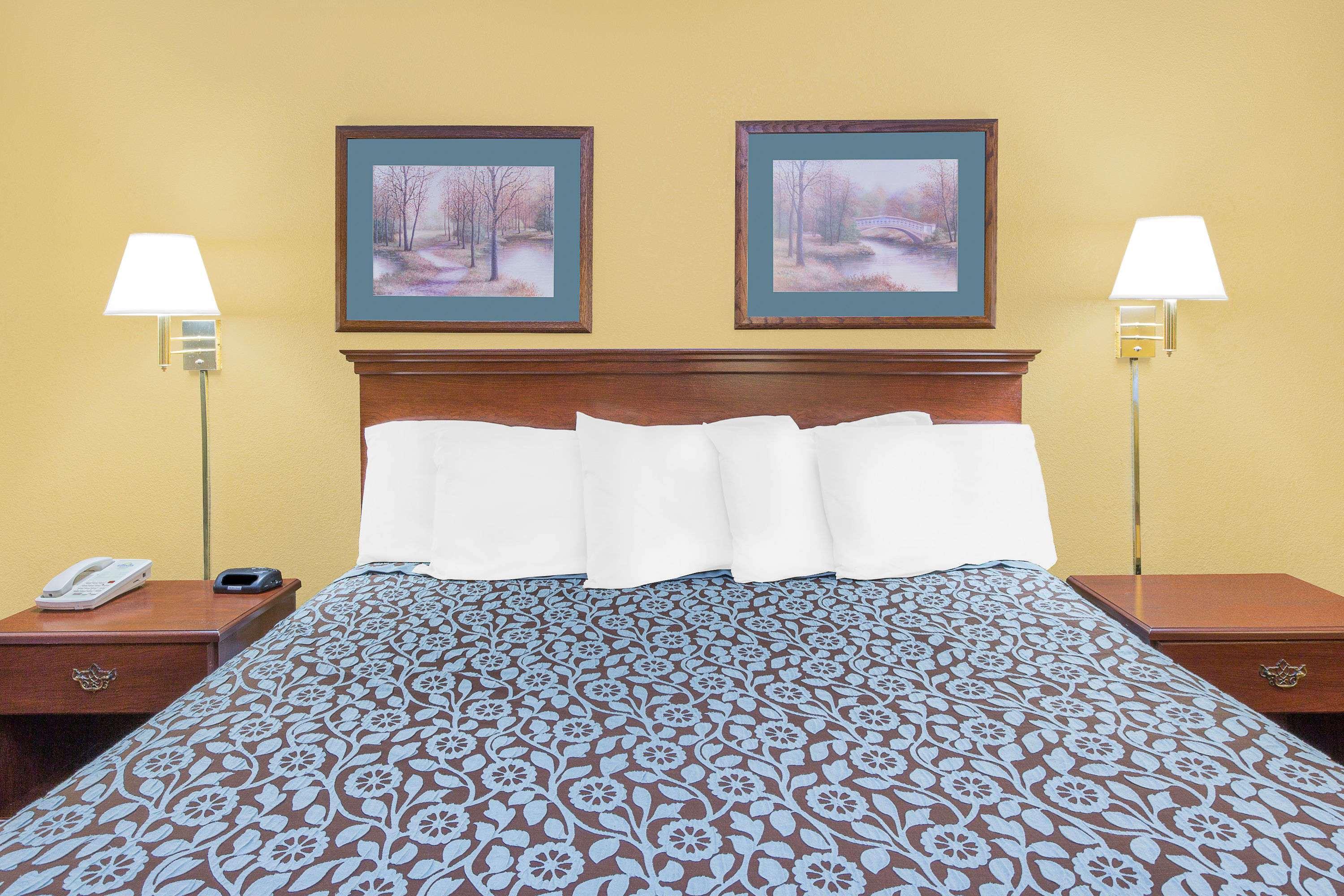 Travel Inn North Little Rock 15/25