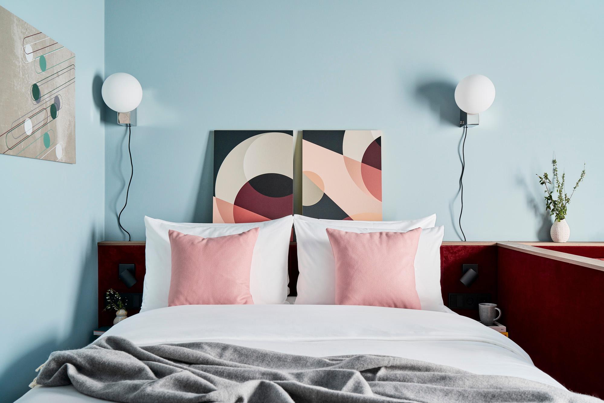Connecting, Studio, Twin Beds, Accessible