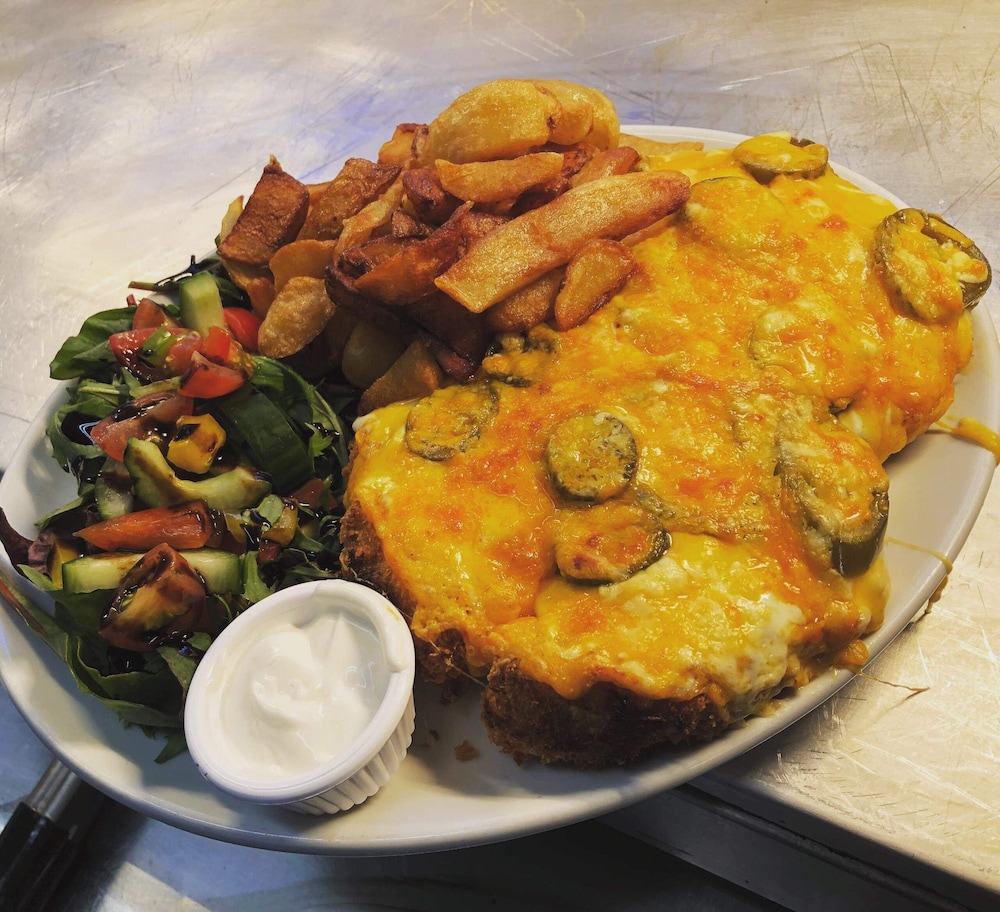 The Captain Cook Inn 9/32
