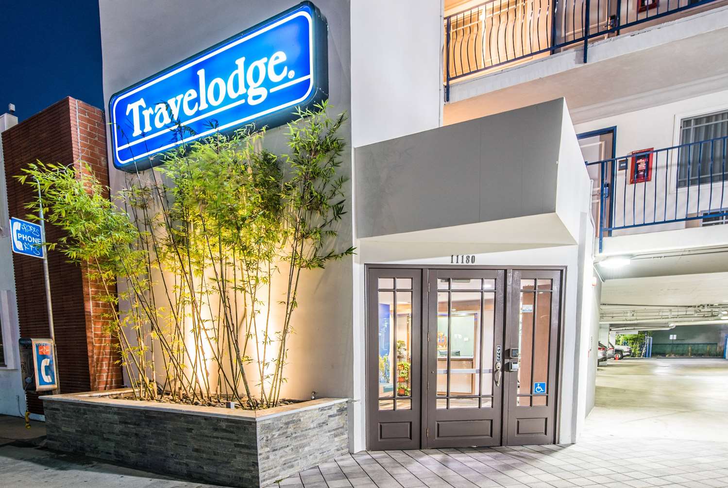 Travelodge by Wyndham Culver City 7/52