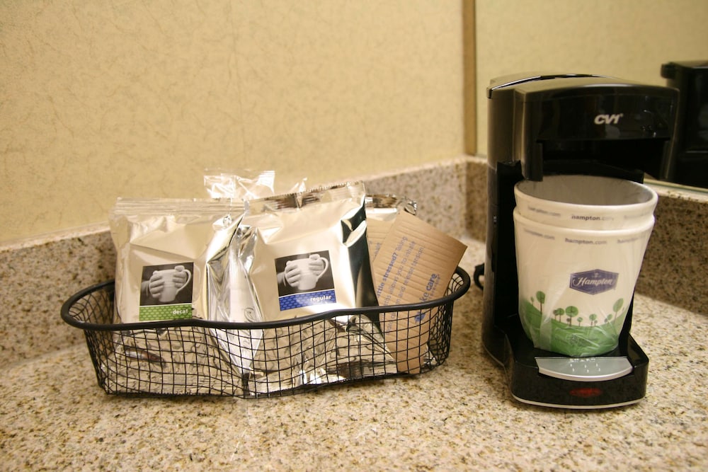 Hampton Inn San Marcos Ca 33/66