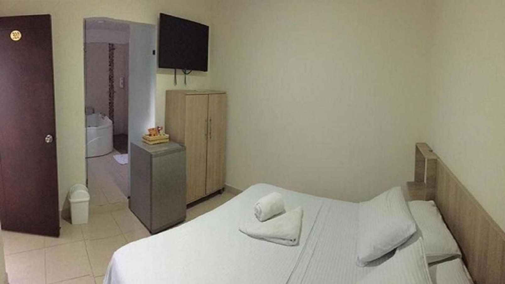 Hotel Ruisenor Itagui 8/31