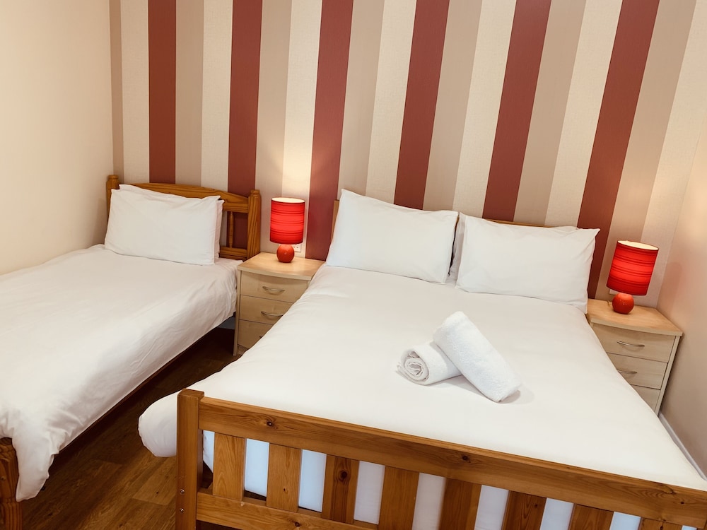 PRESTON HOTEL 28/49