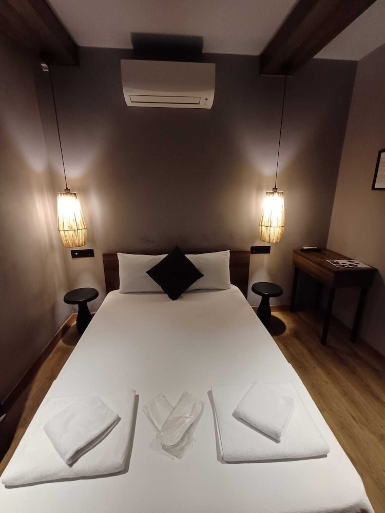 Elia Otel 7/32