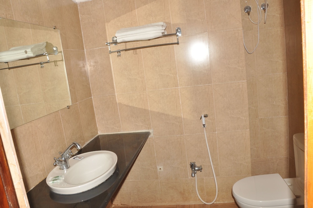 Hotel Naren Palace 12/30