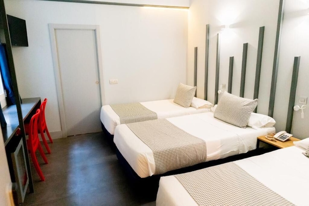 Hostal El Carmen 17/50