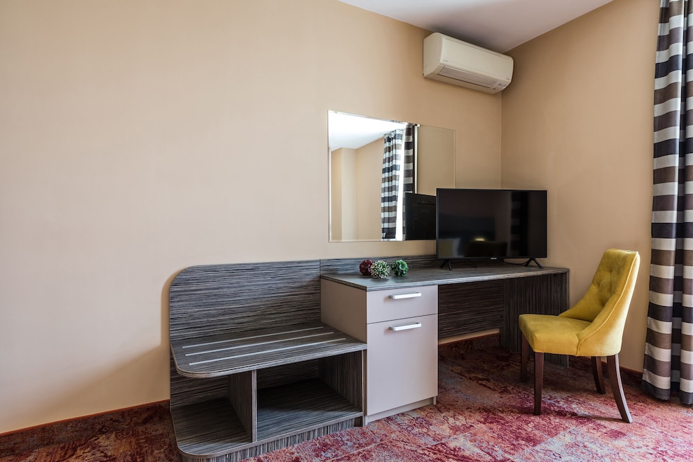 Plaza Hotel Plovdiv 60/68
