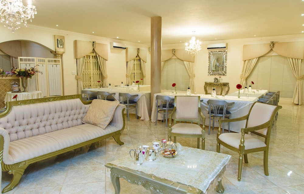 The Angels Place Boutique Hotel 28/38