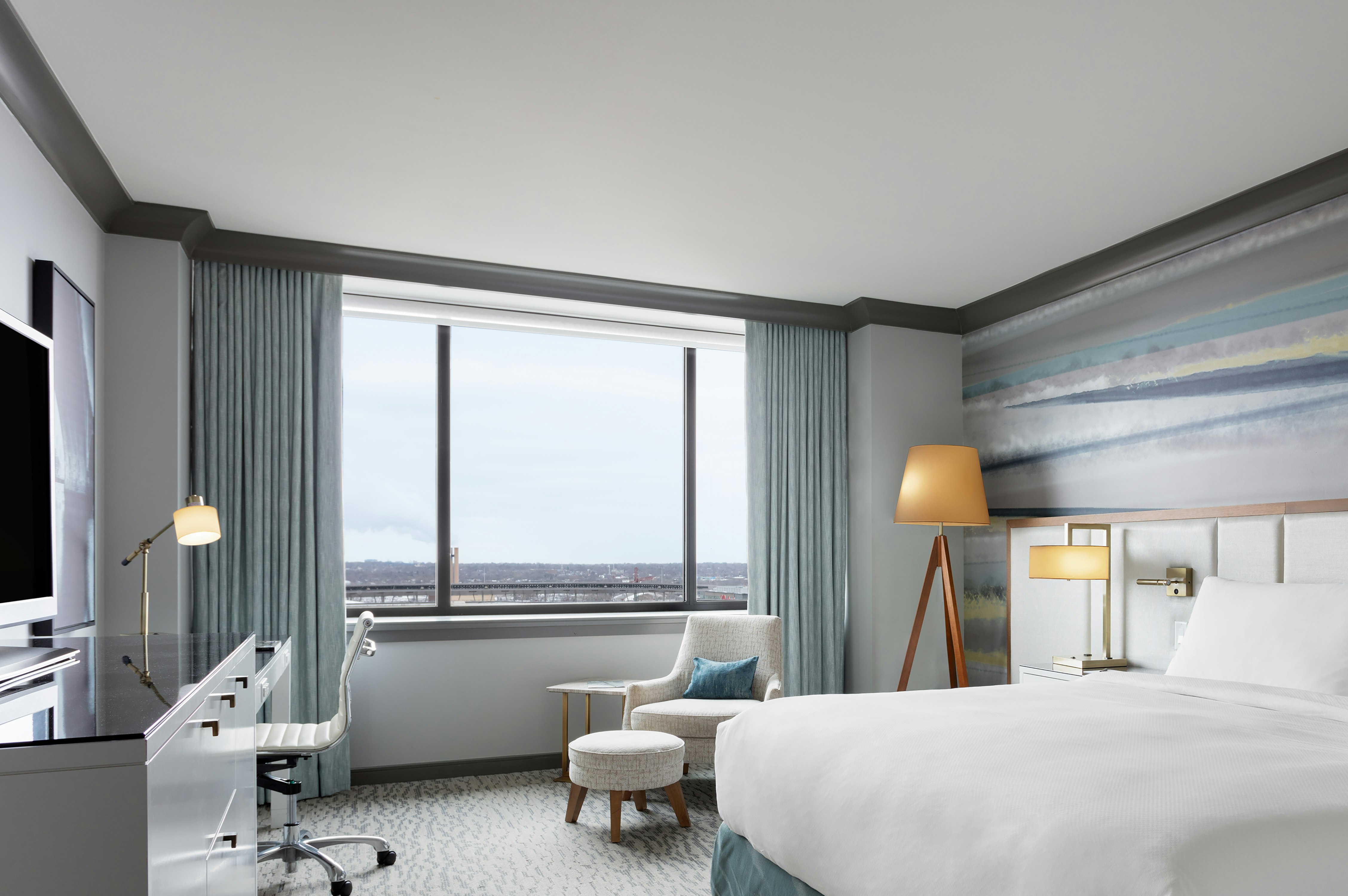 ROOM, KING BED
