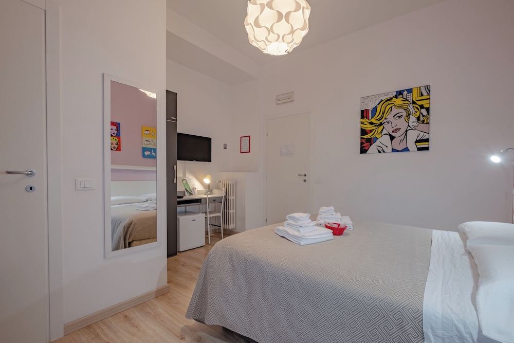 Damiani Sister Guest House 3/50
