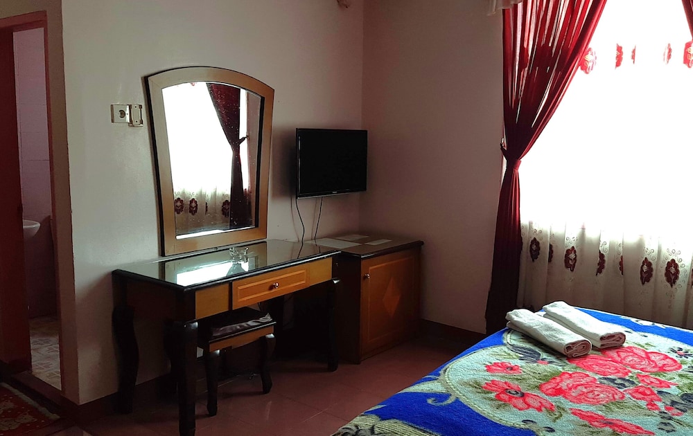 Hotel Parewisata 16/22