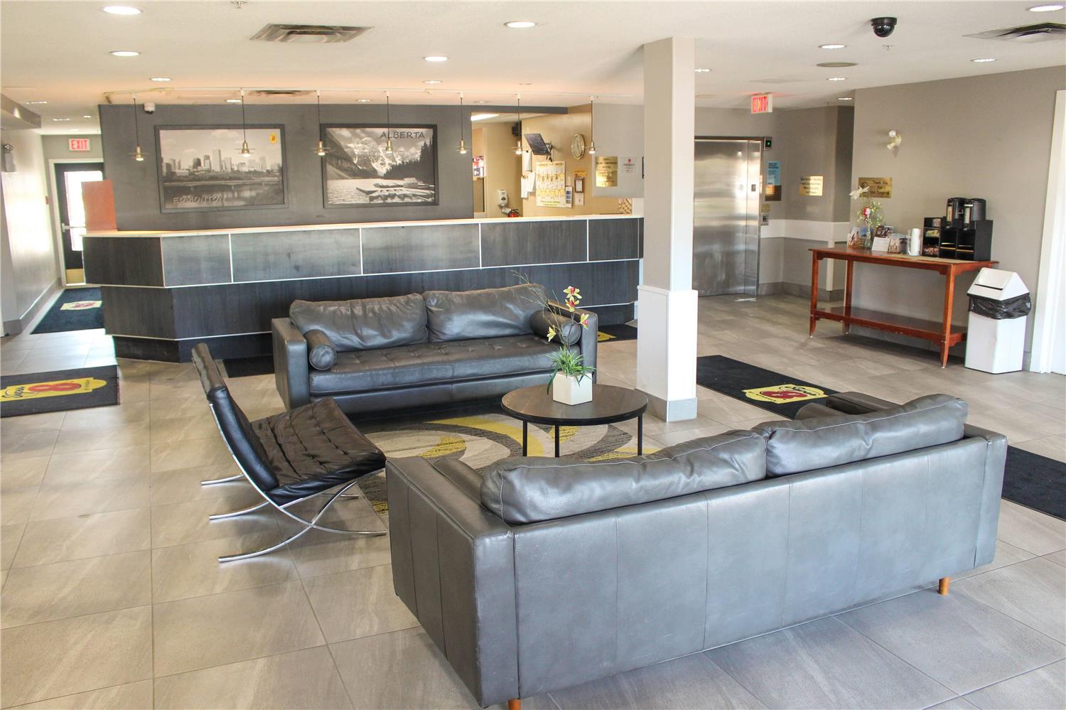Super 8 by Wyndham Edmonton South 4/45
