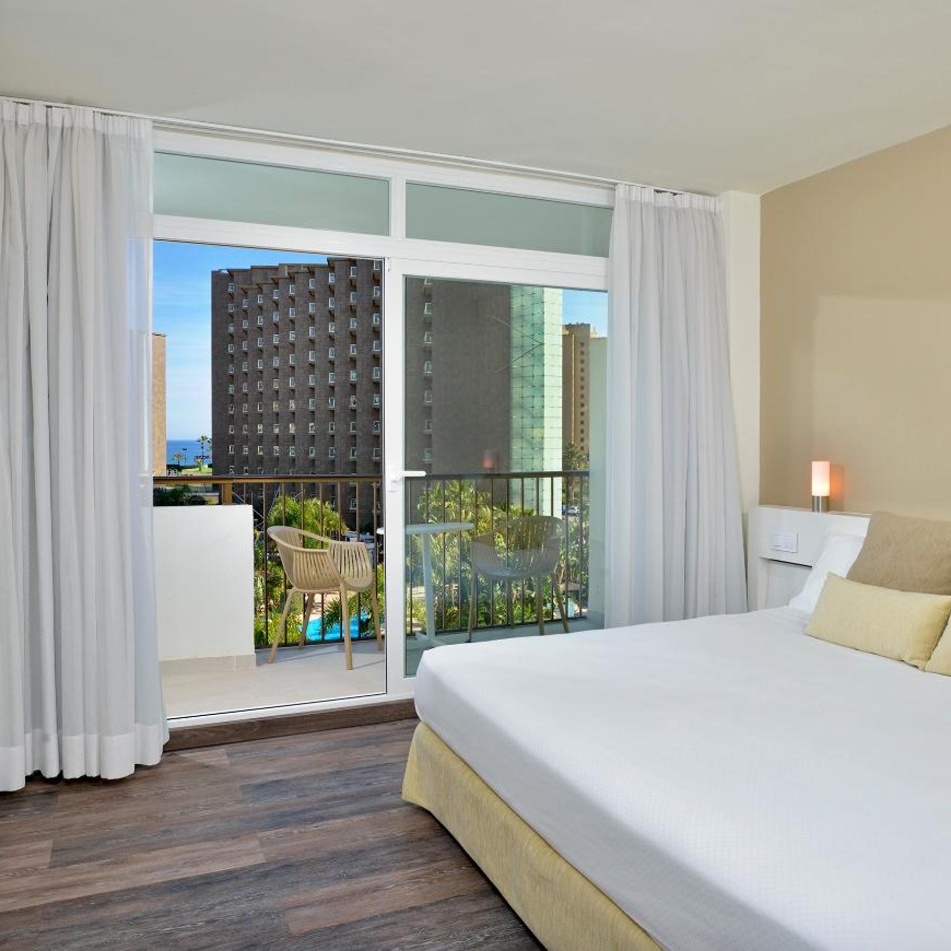 Sol, Family Suite, Splash View