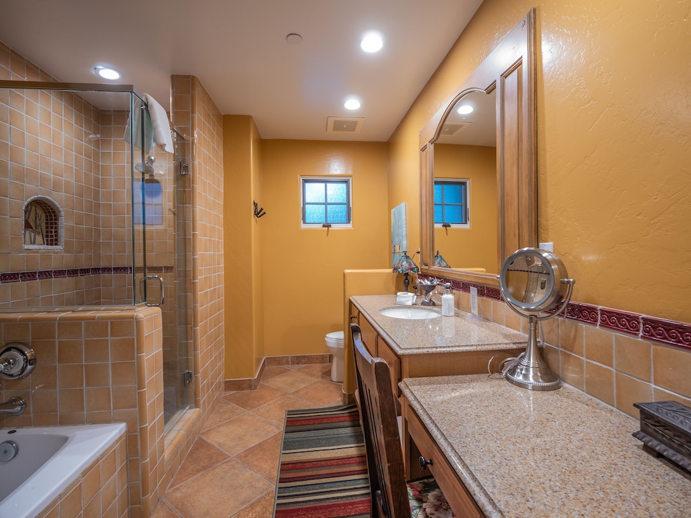 Su Nido All Suites Boutique Inn 63/64