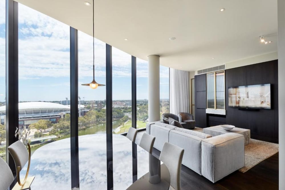 EOS by SkyCity 24/62