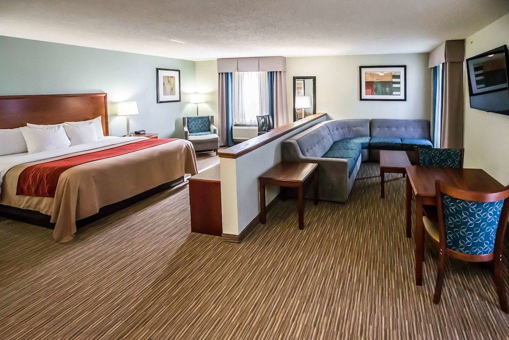 Comfort Inn Schereville, IN 6/42
