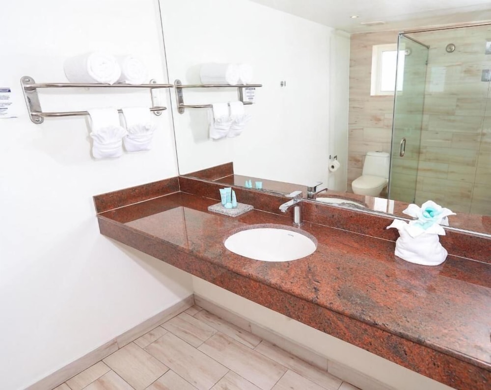 Grand Decameron Cornwall Beach, A Trademark All Inclusive 48/50