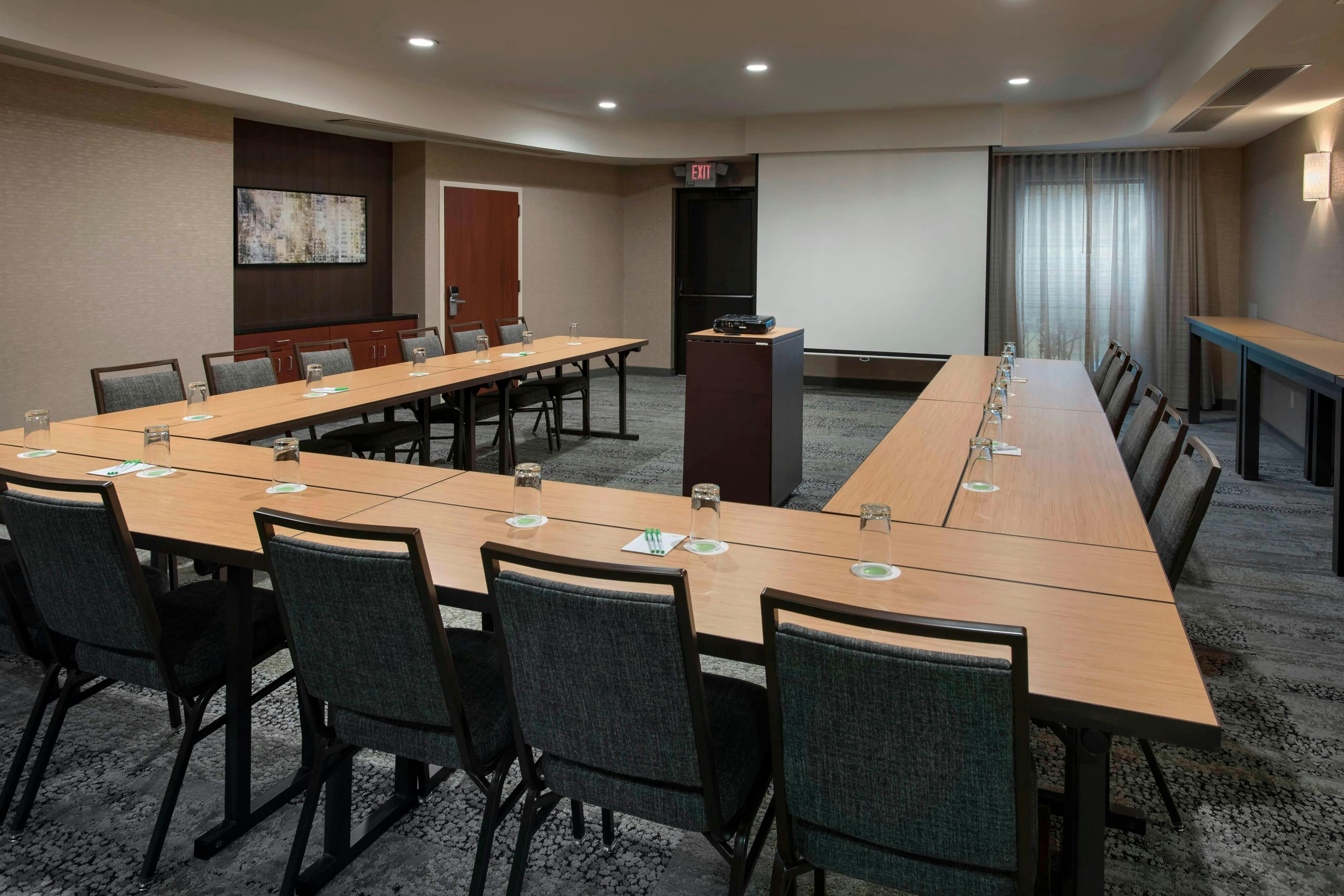 Courtyard by Marriott Lebanon 29/33