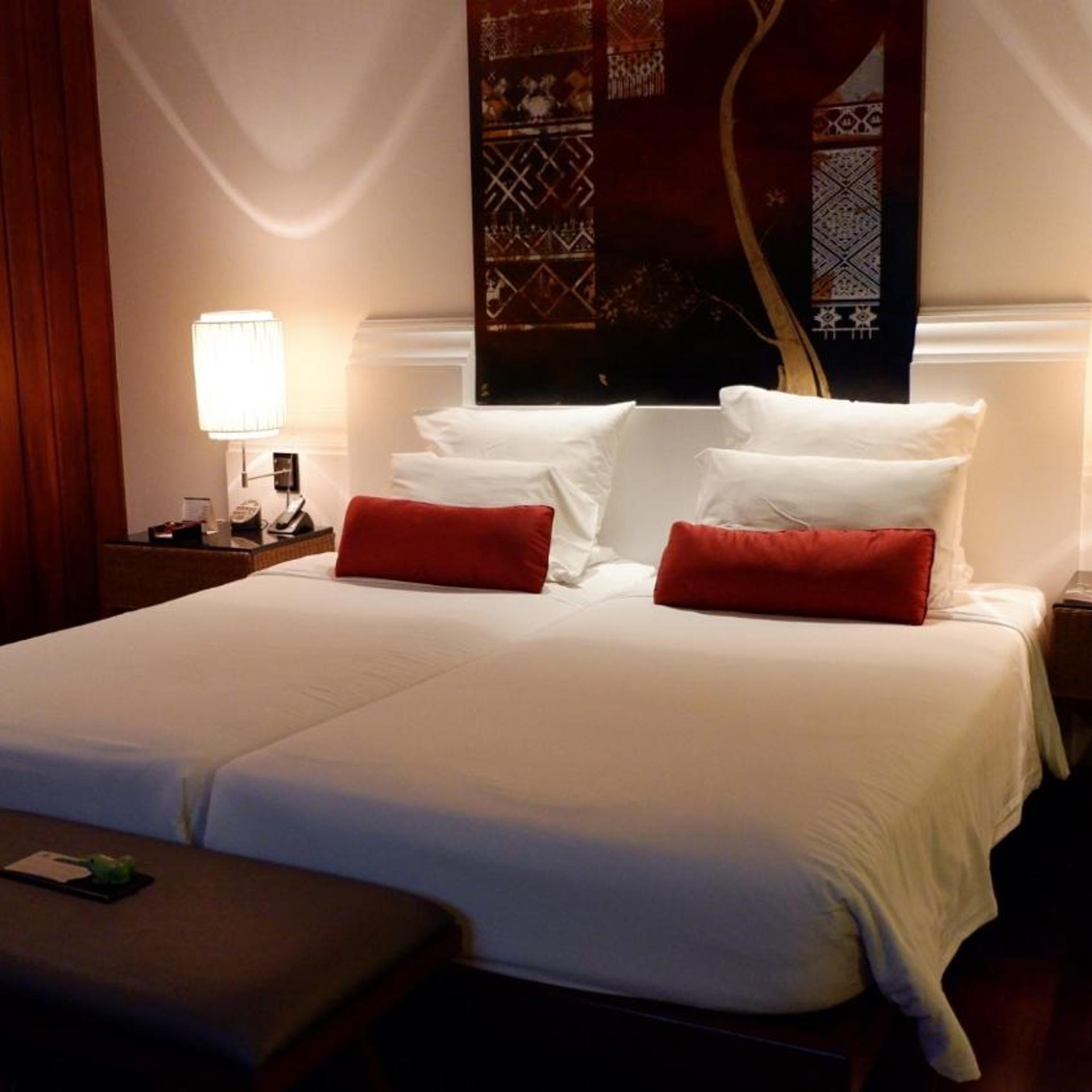 غرفة ديلوكس بسرير مزدوج بحوض استحمام، Ratilanna Riverside Spa Resort Chiang Mai 4/8