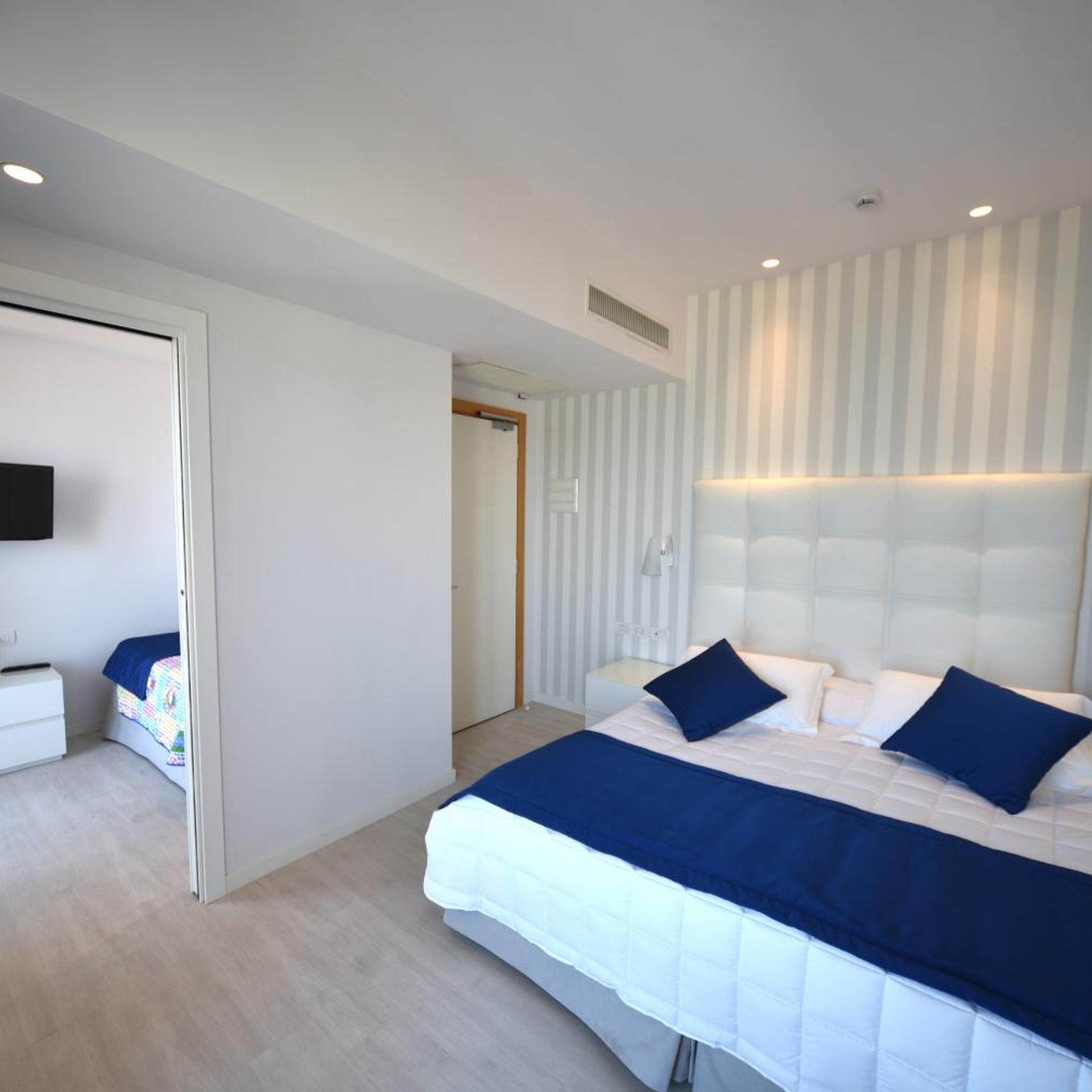 Hotel Fedora 8/50