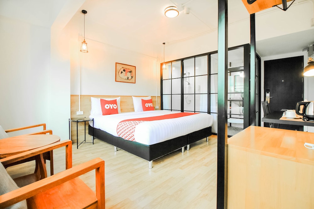 DELUXE, DOUBLE BED