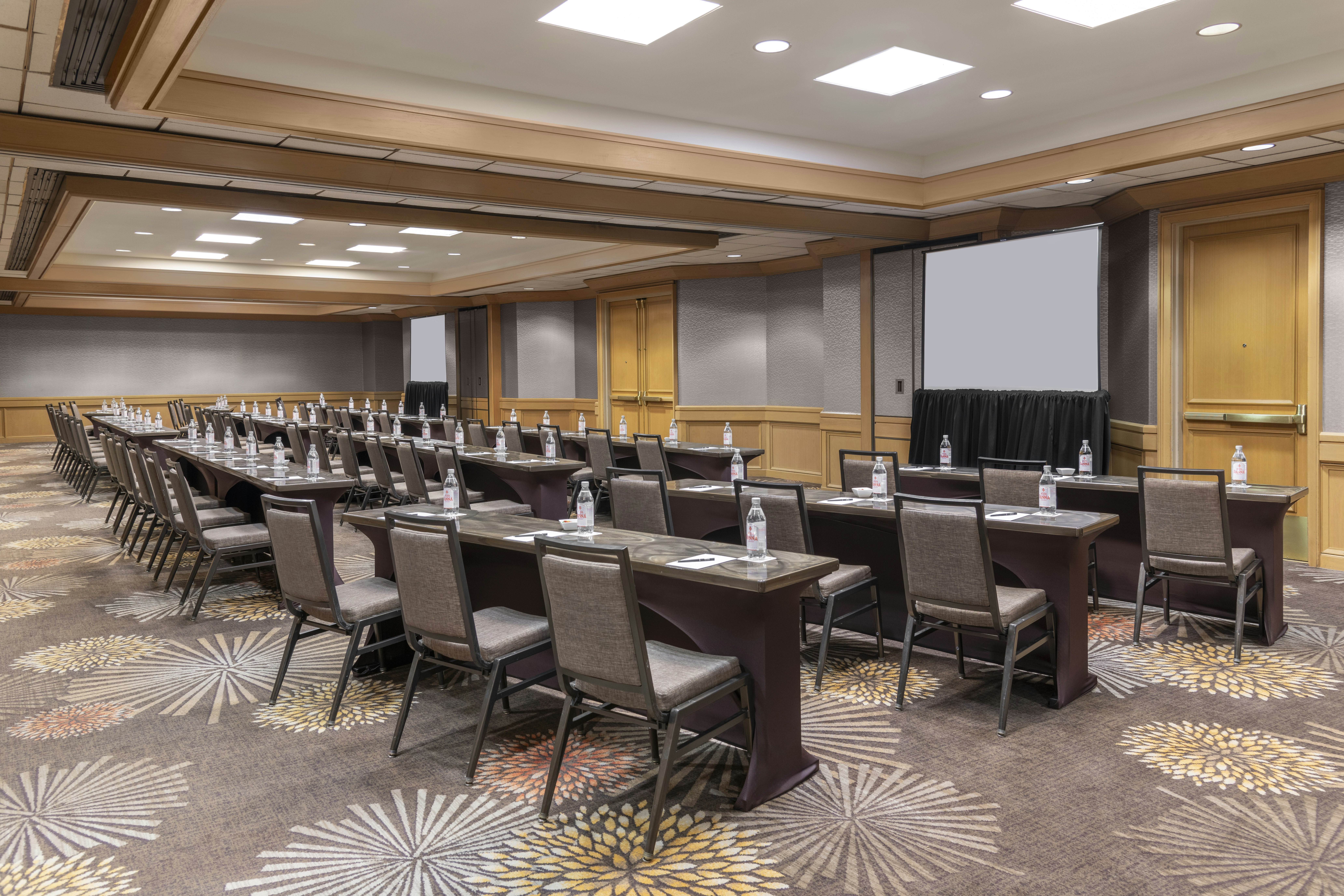 Hilton Orange County/Costa Mesa 68/78