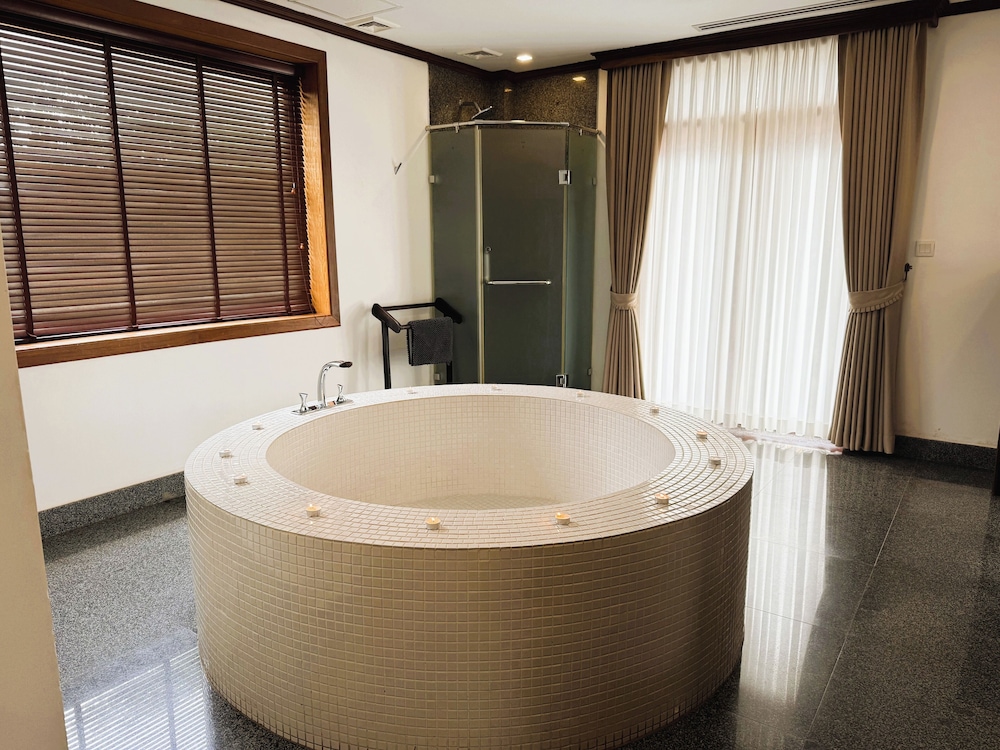 Maison Saiko Angkor Boutique 50/50